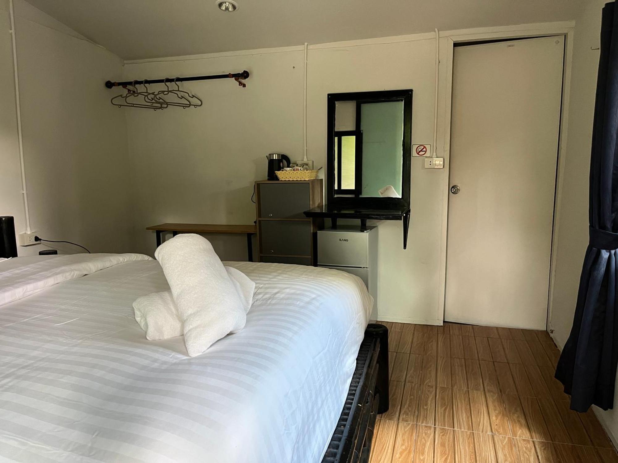 Namthip Homebeach Baan Tai Exterior photo
