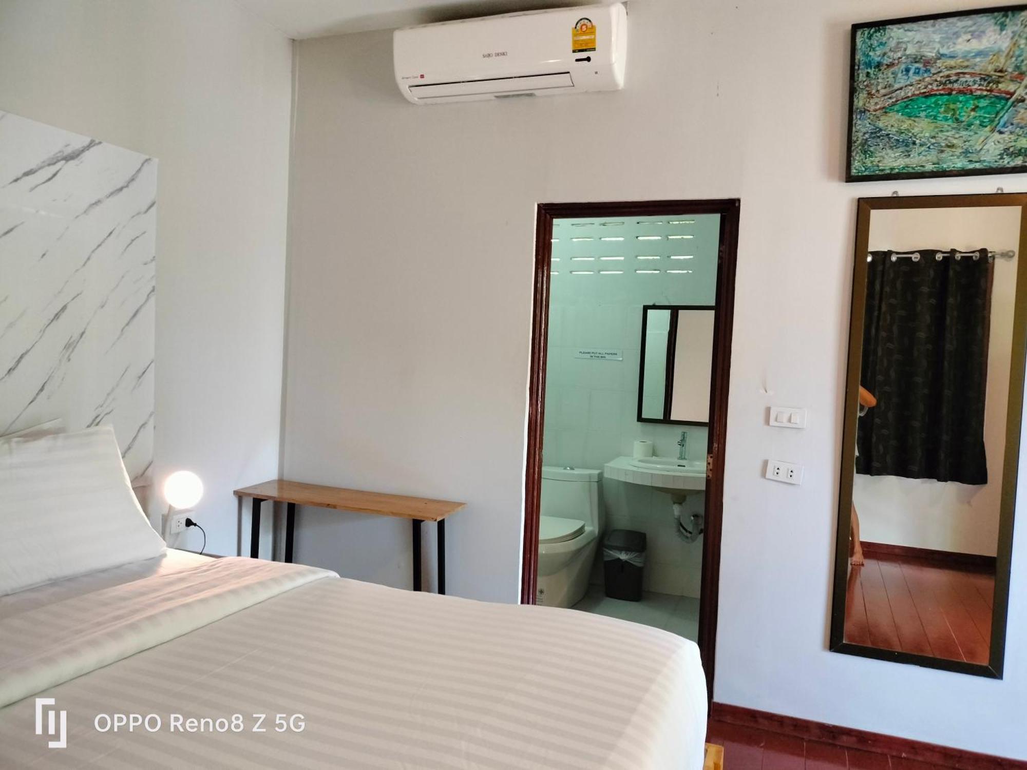 Namthip Homebeach Baan Tai Room photo
