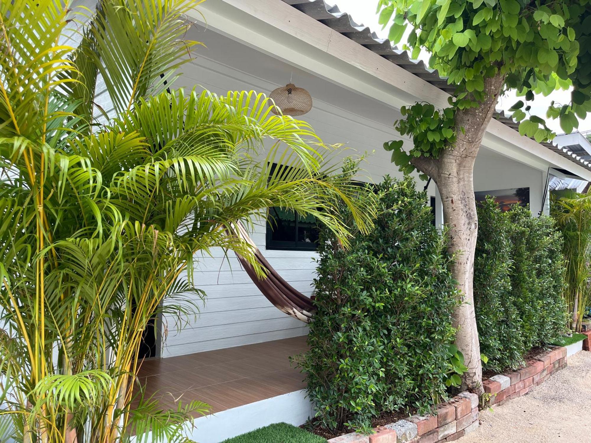 Namthip Homebeach Baan Tai Exterior photo