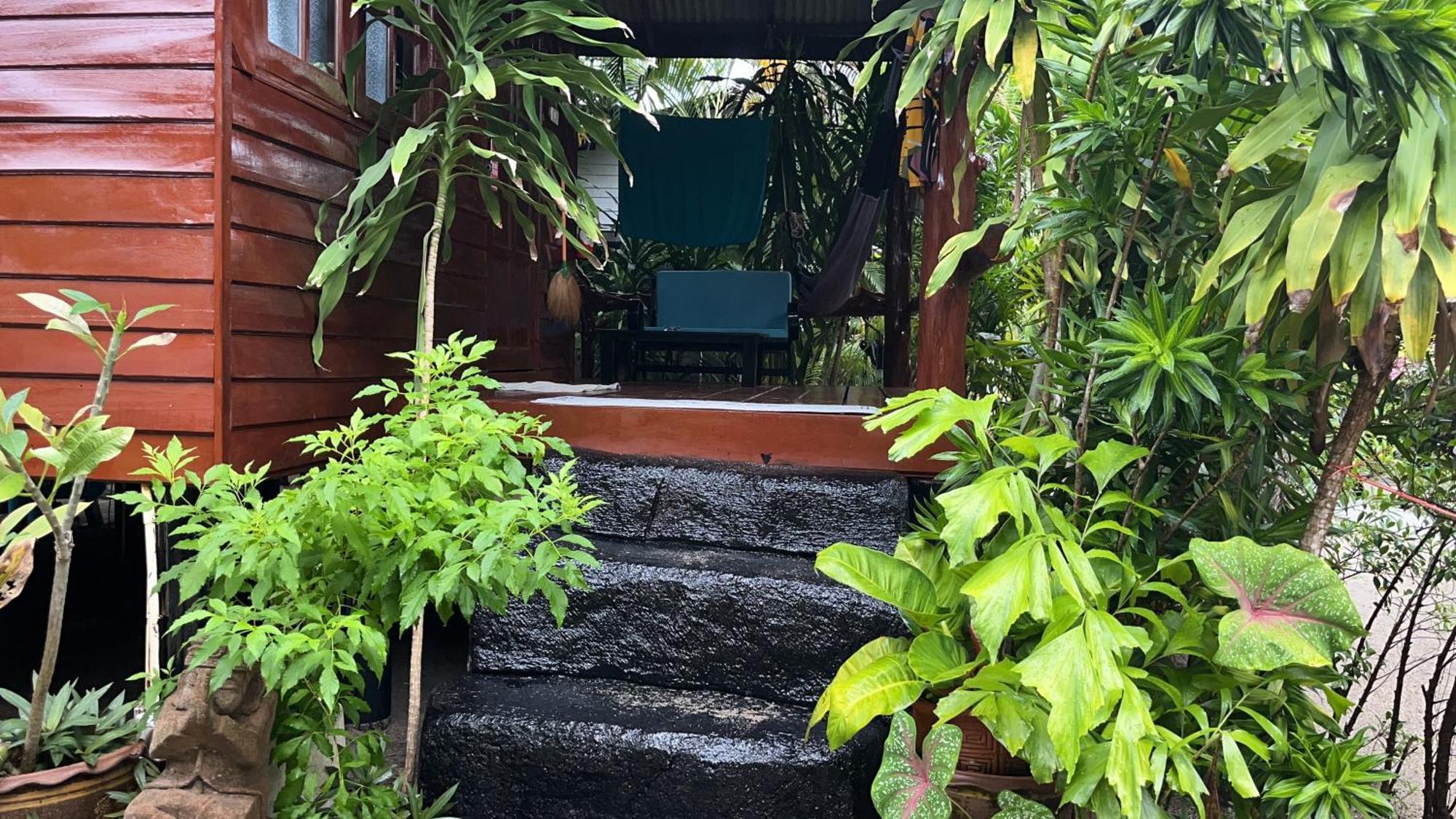 Namthip Homebeach Baan Tai Exterior photo