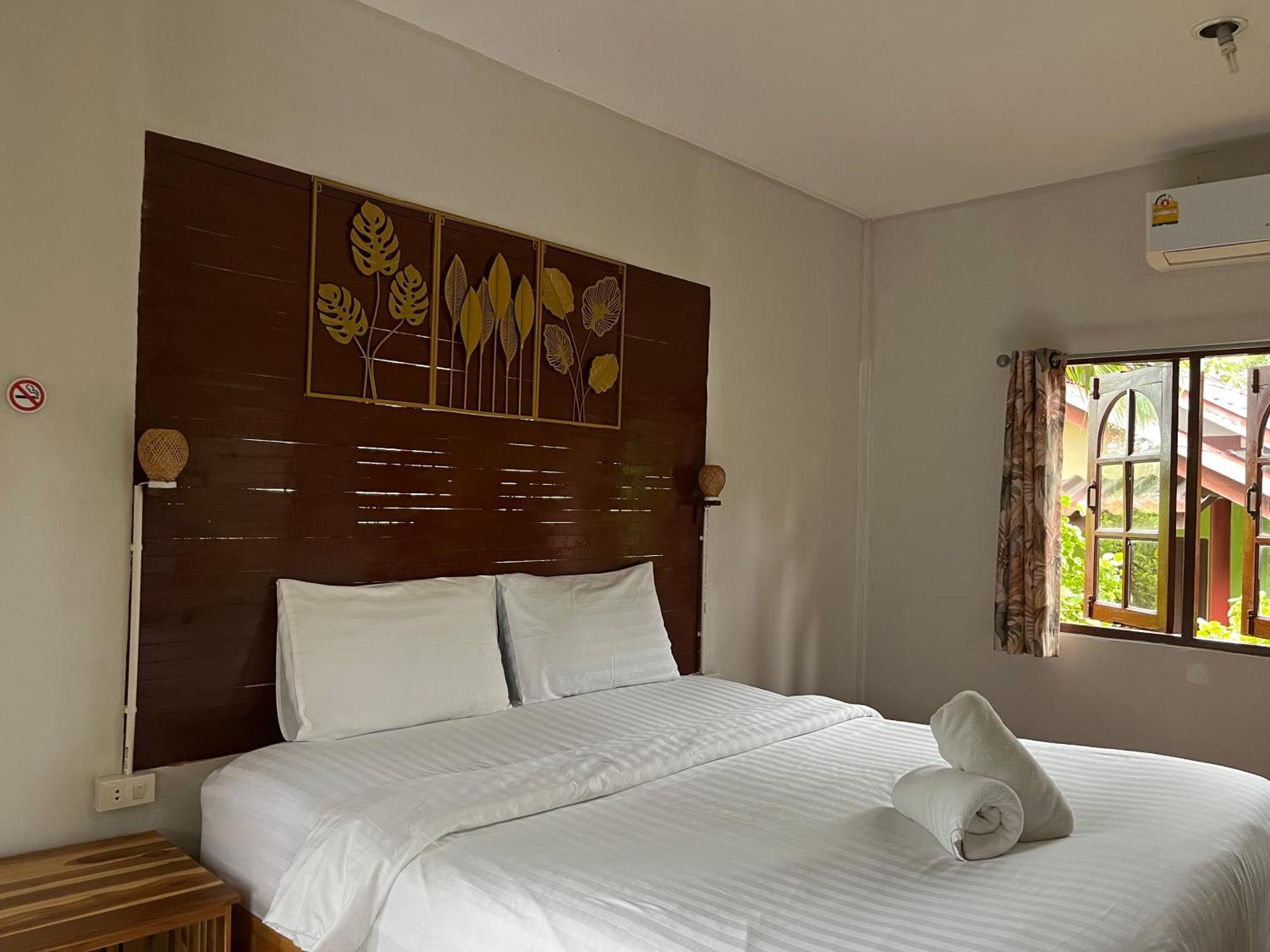 Namthip Homebeach Baan Tai Exterior photo